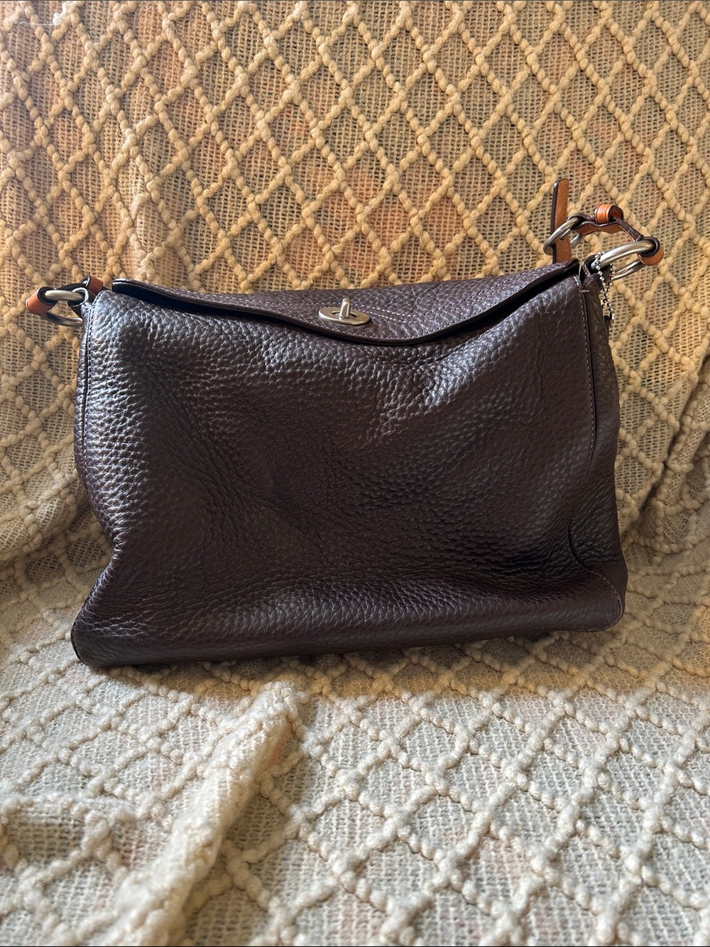 Coach Chelsea Turn Lock shoulder bag - Picture 3 of 9